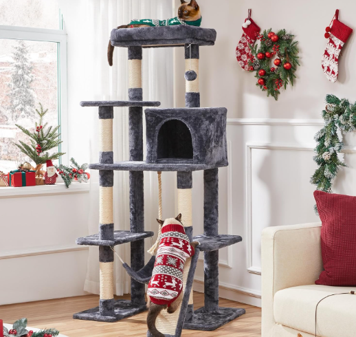 Cat Condos with Multiple Scratching Posts and Hiding Spots